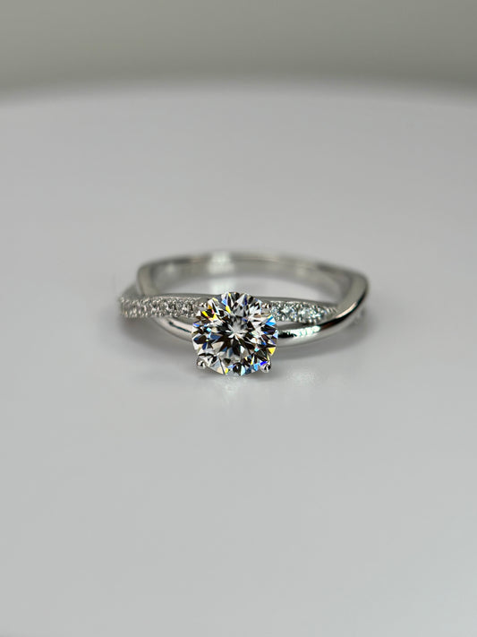 Round Cut Moissanite Ring