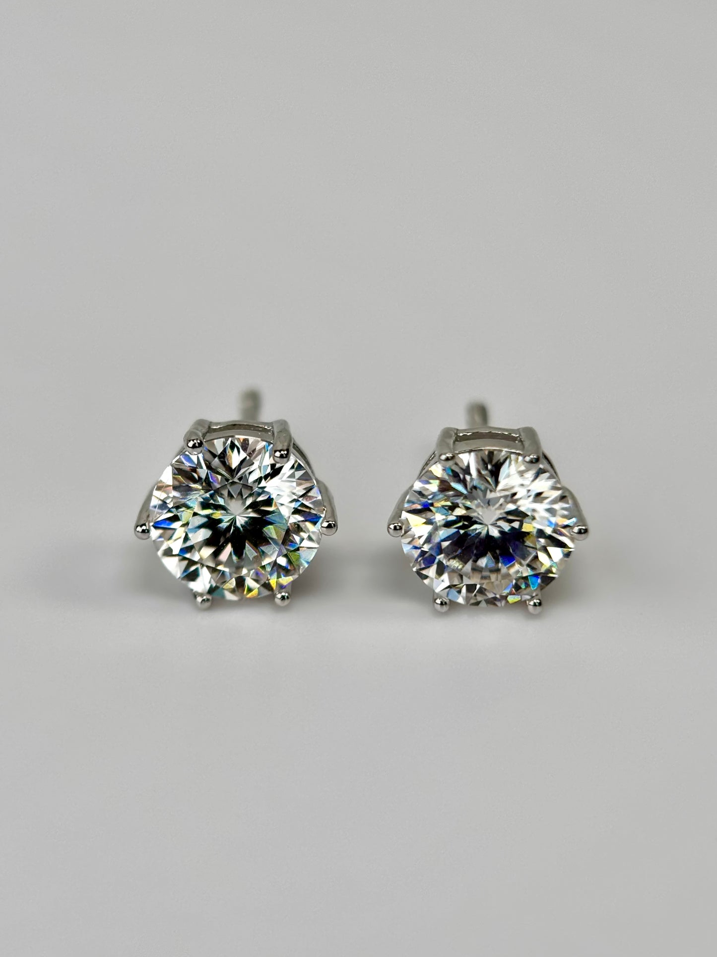 Round Brilliant Moissanite Stud Earrings